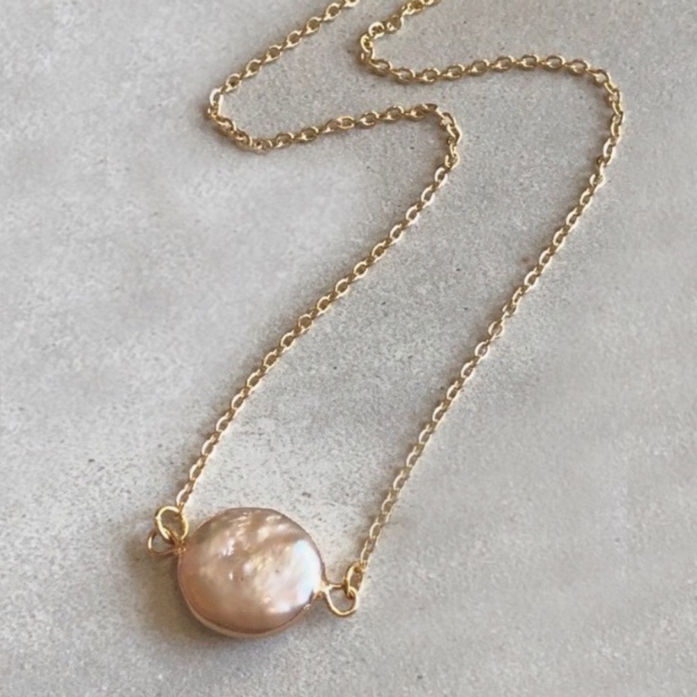 Pink freshwater pearl necklace
